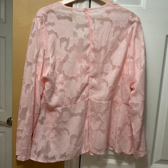 Lovely peplum top with bow size 1XL - Picture 2 of 3